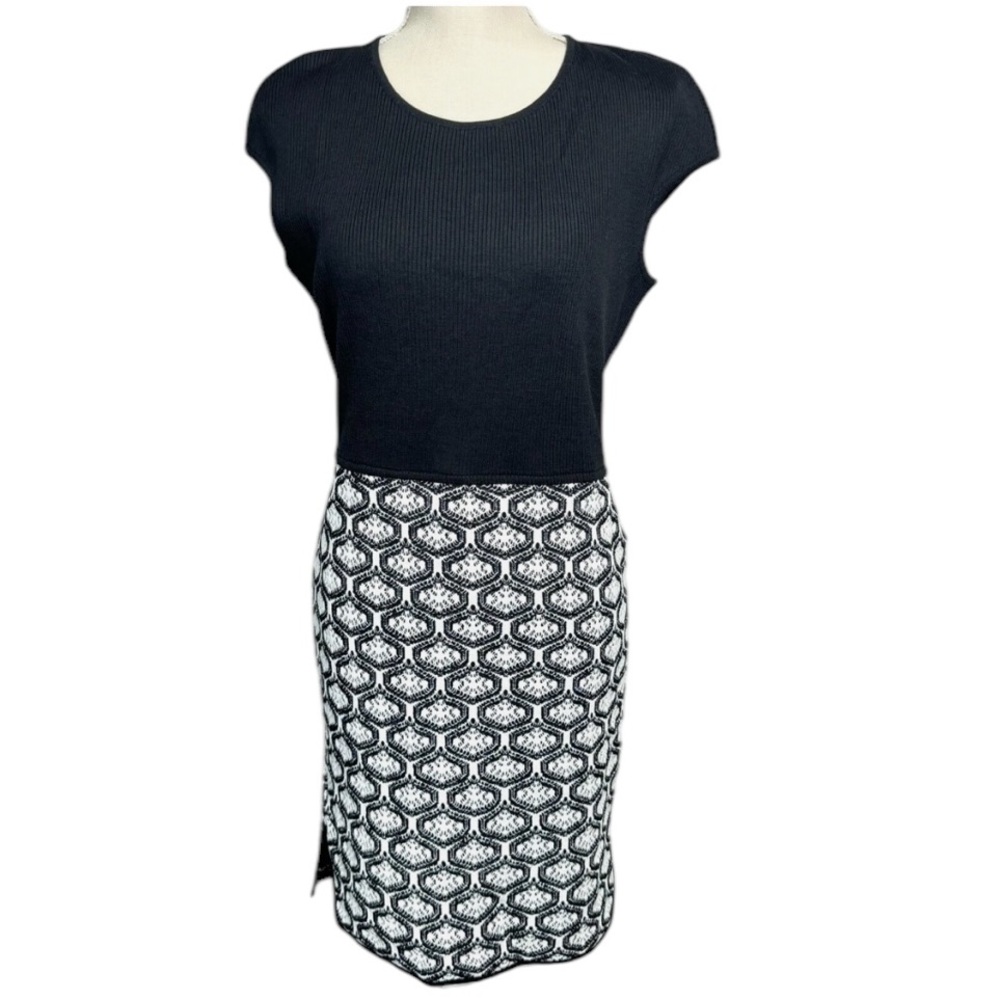 St John Black and White Sheath Dress Size 2 - Picture 8 of 13